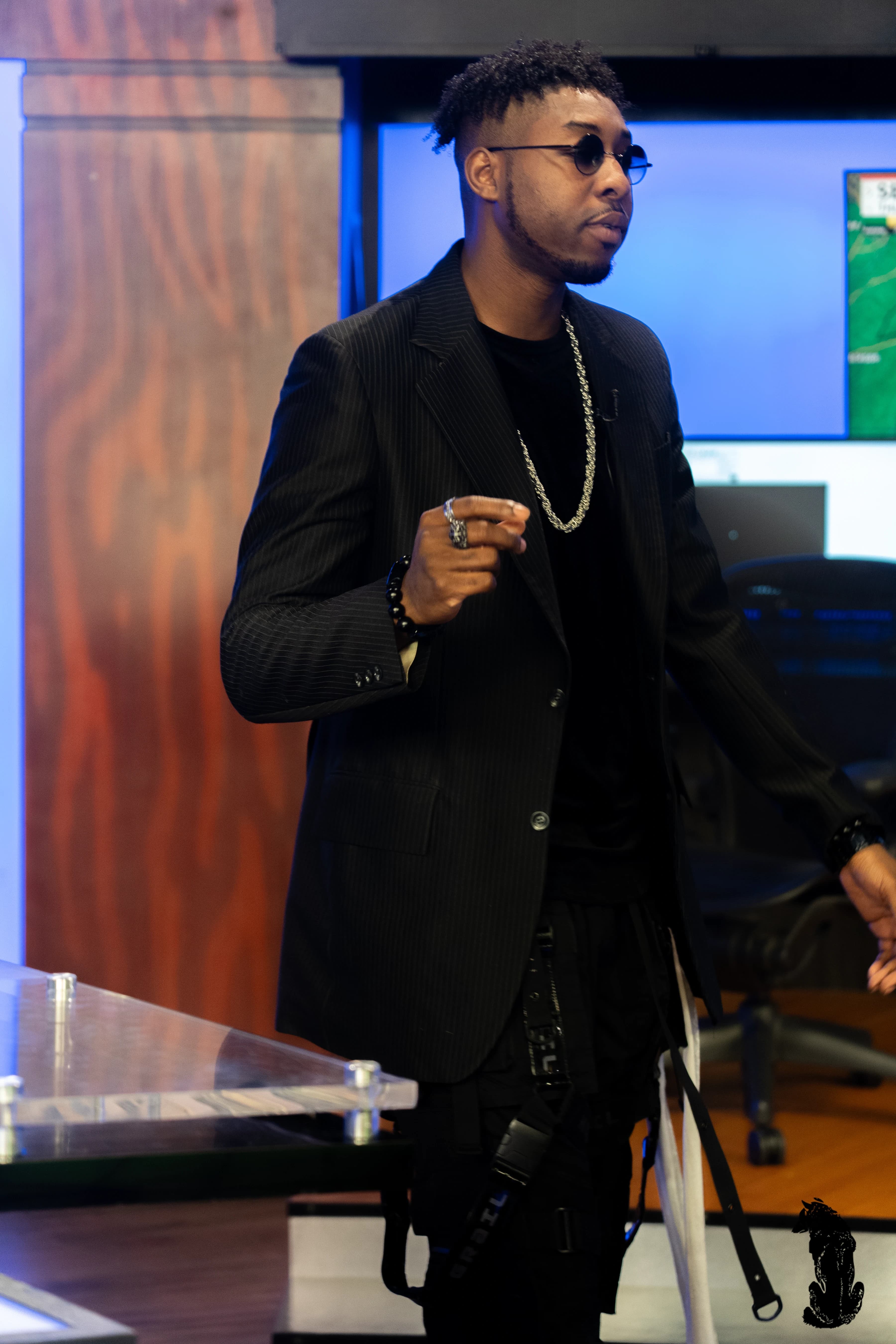 NEWS WORTHY 21