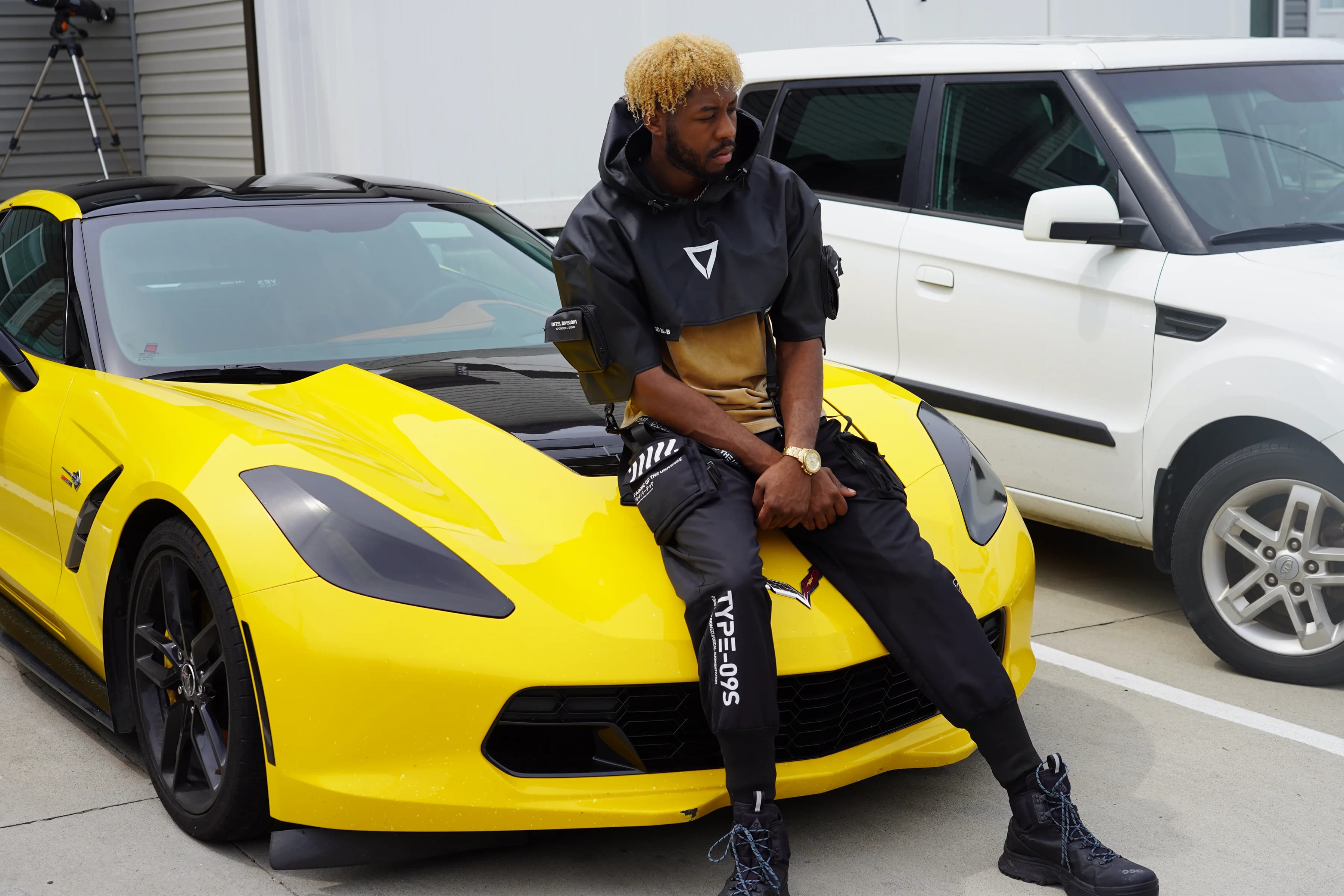 BLONDES HAVE MORE FUN 3