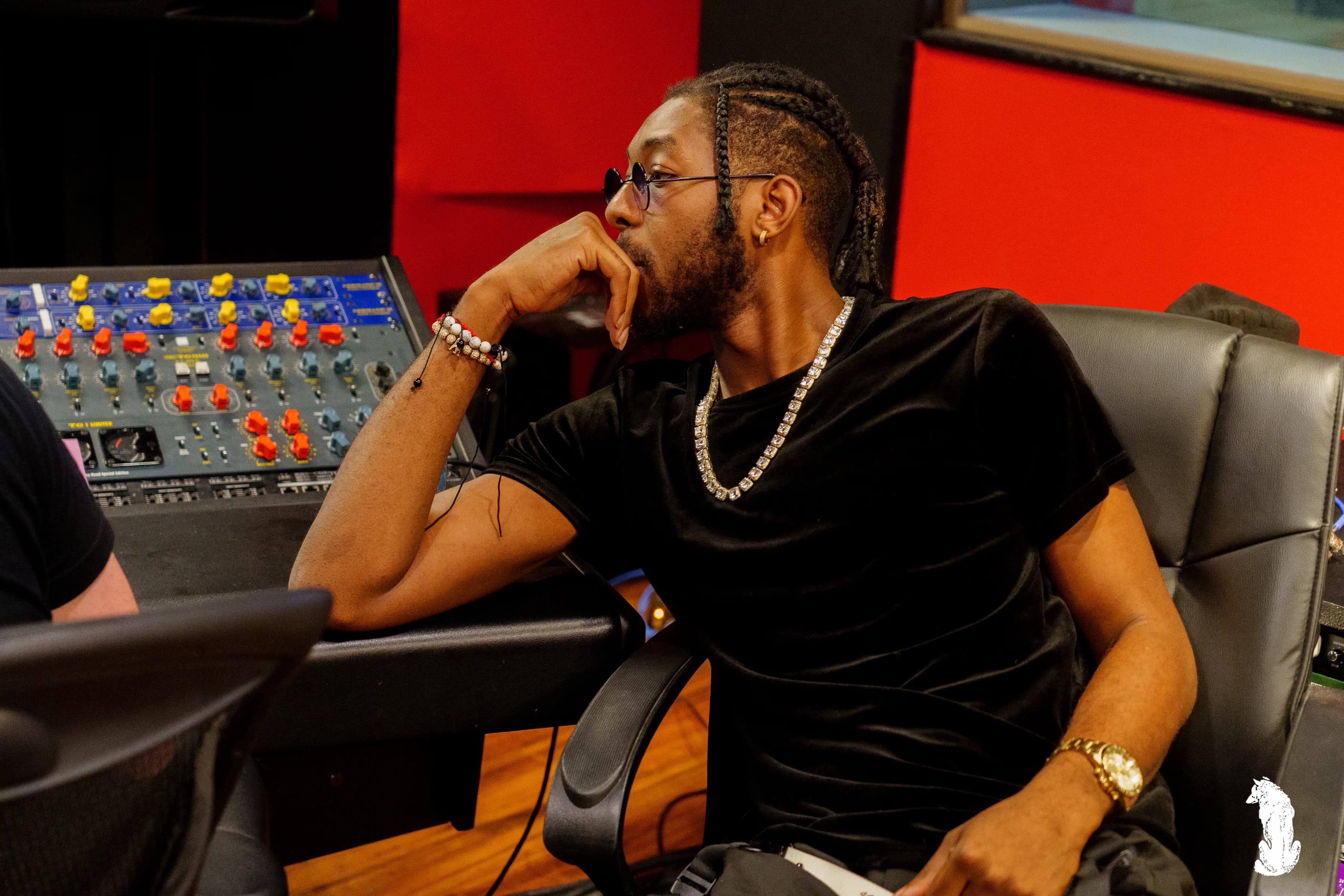 REMIXING THE RECORD 9