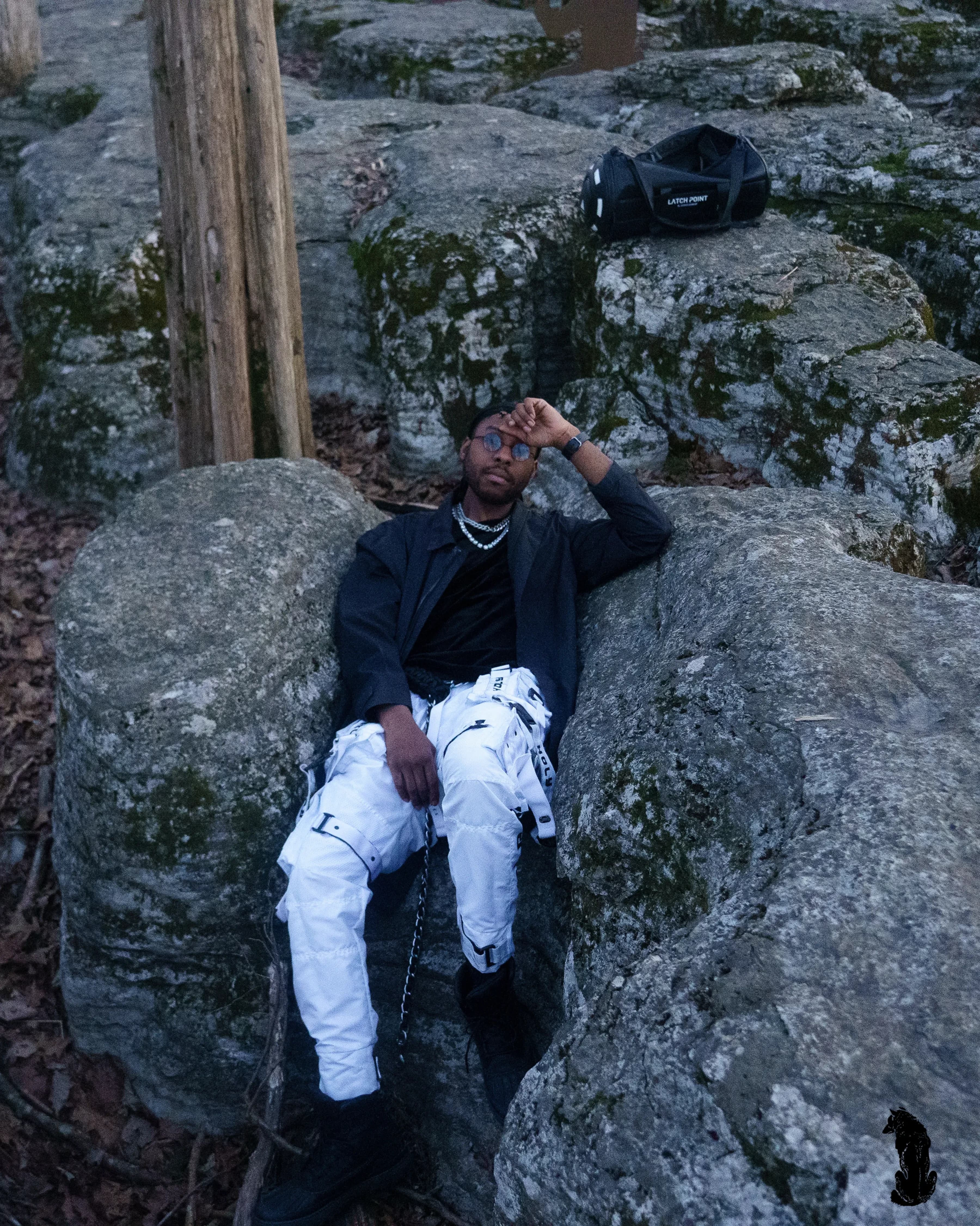 LONELY STONES 13