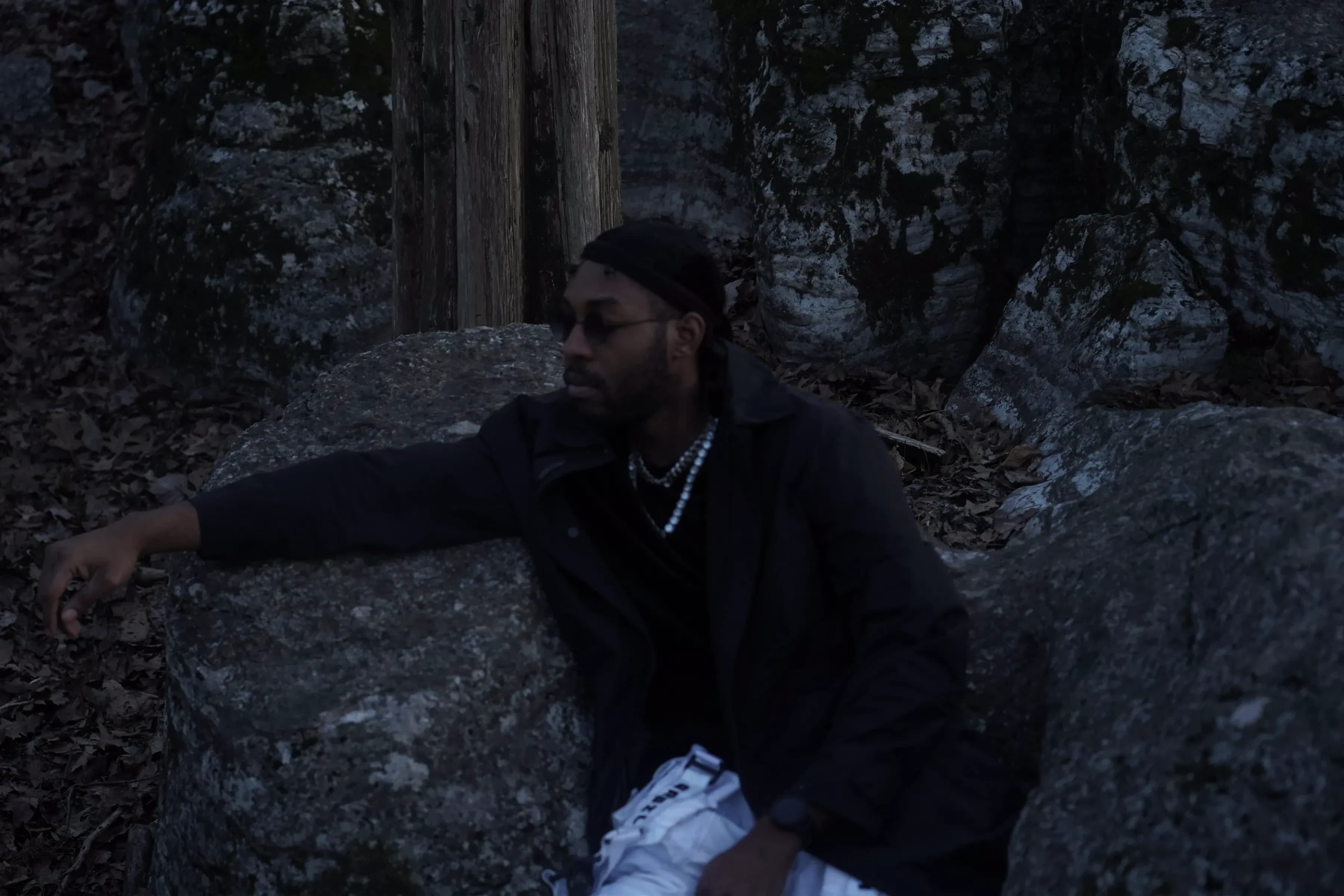 LONELY STONES 19