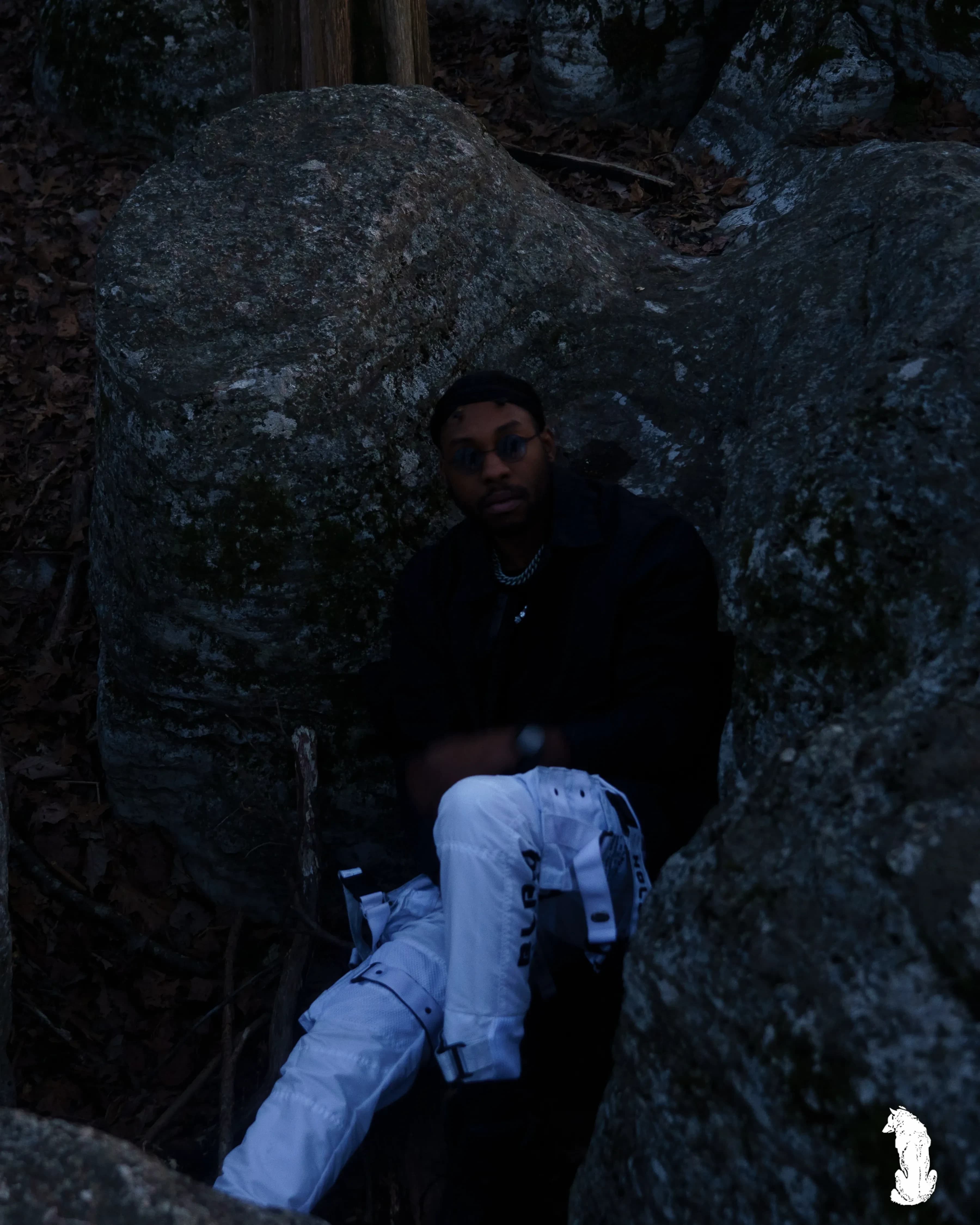 LONELY STONES 21