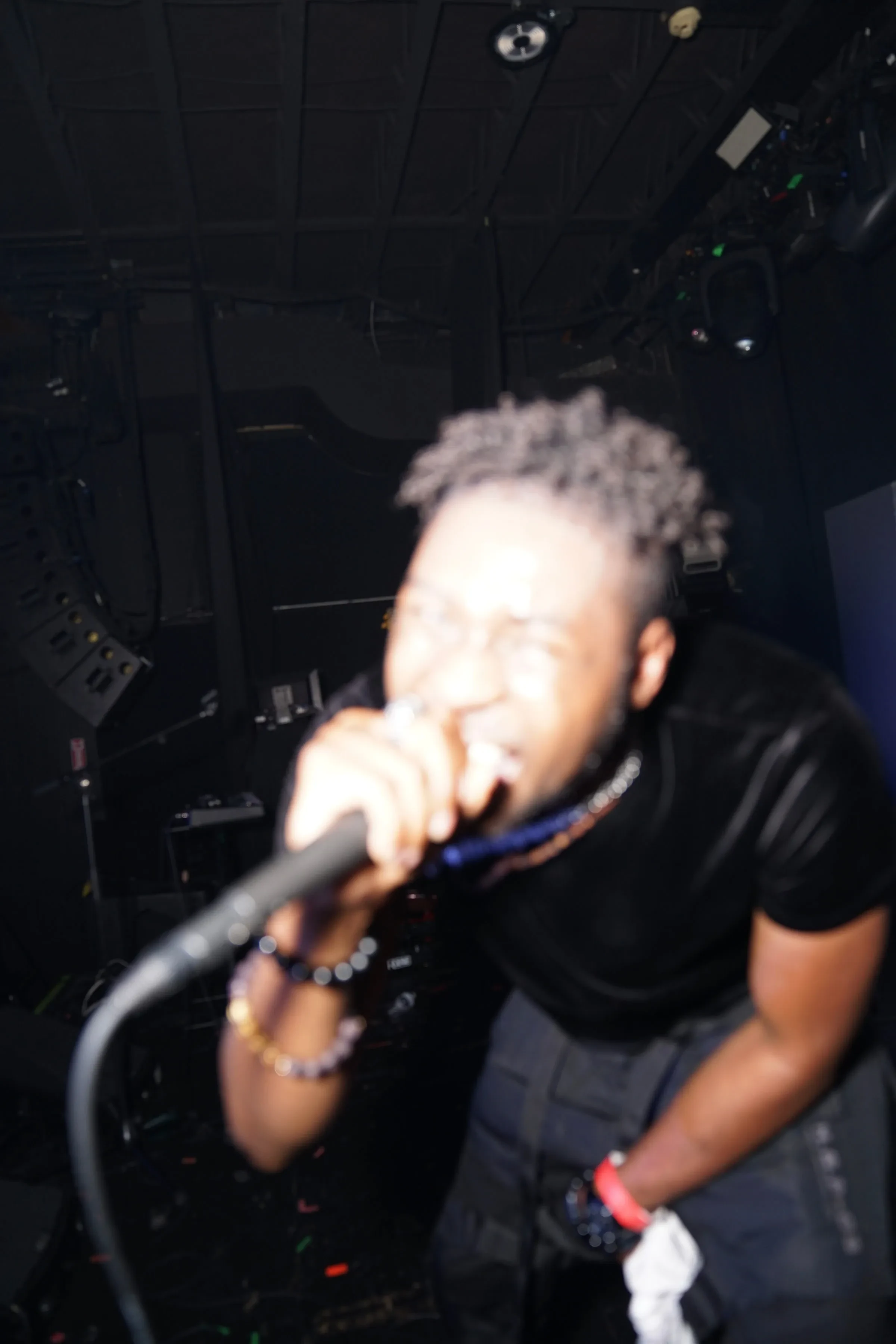 Alpha The Wolf Plots His Way Onto the Exit/In Stage for "Nashville Legend"